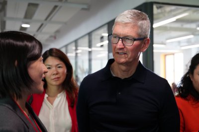 蘋果CEO庫克:科技釋放學(xué)生創(chuàng)造力教育能讓社會更美好