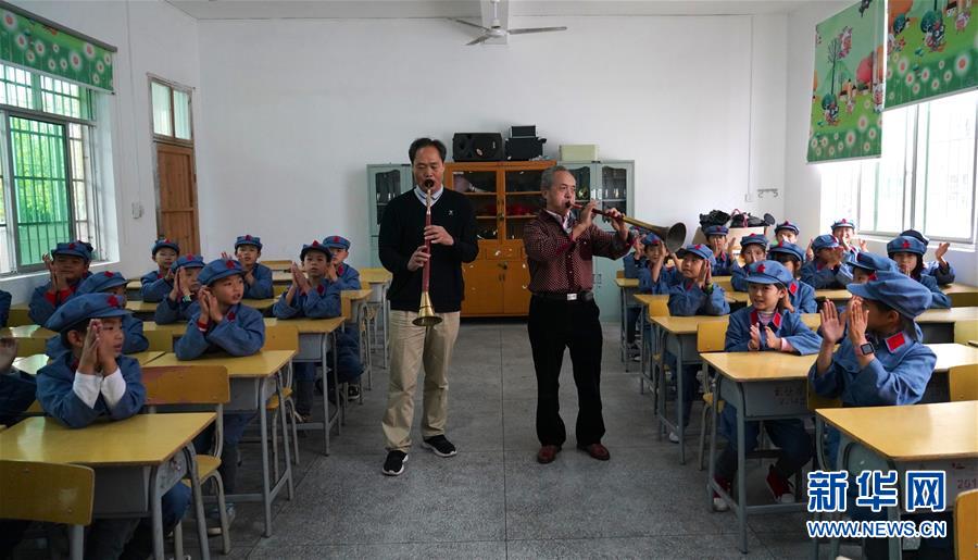 (教育)(1)江西于都:“非遺”嗩吶進校園