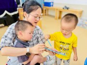 開學第一周,有爸爸比孩子哭得還兇!專家:面對分離